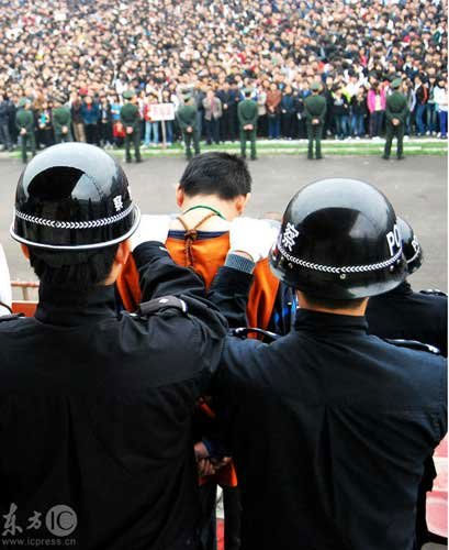 oeffentliche-hinrichtung-in-china5.jpg oeffentliche-hinrichtung-in-china5.jpg
